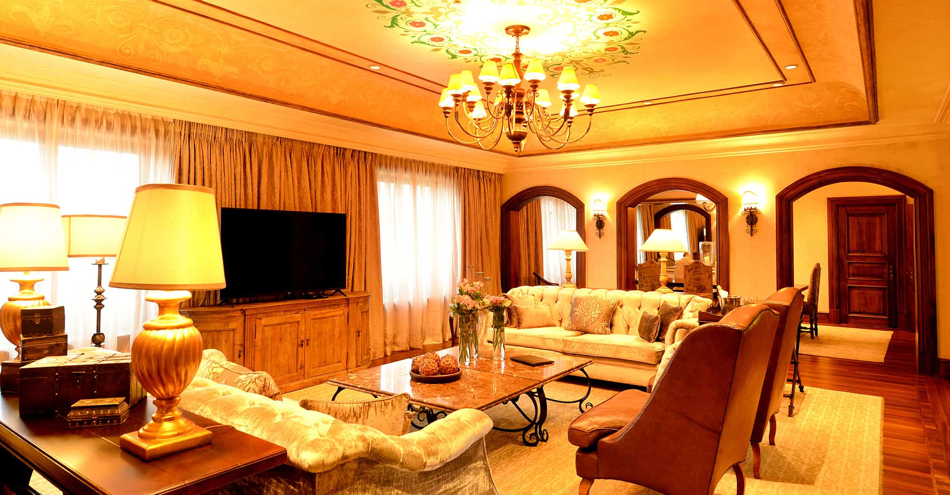 The-Palazzo Hotel Presidential livingroom-1