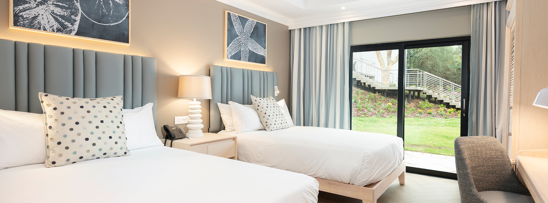 twin beds