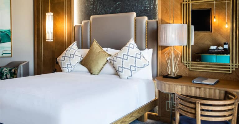 Luxury Suites at Suncoast Towers