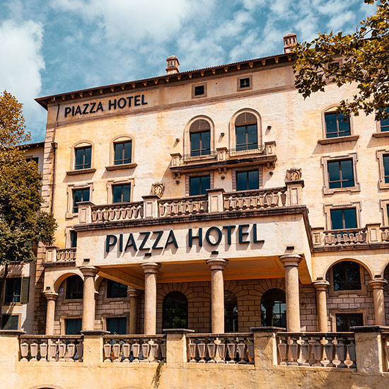 Piazza hotel